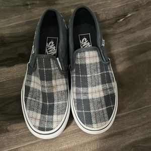 Women’s plaid platform vans